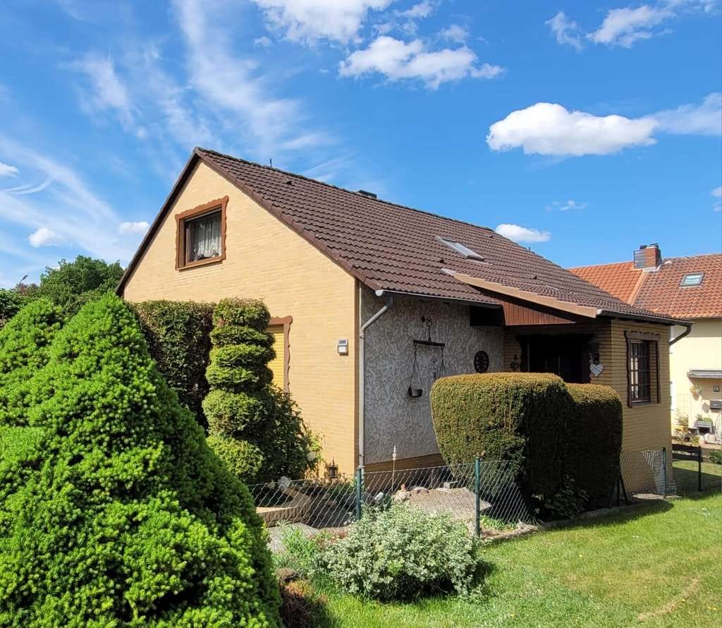Immobilie in Helmstedt - Gemütliches 1-Familienhaus mit Garage in sehr beliebter Lage von Helmstedt - Bild 0