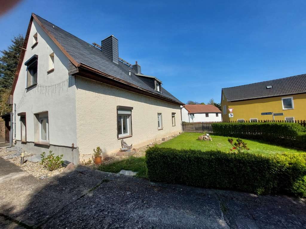 Immobilie in Wettin-Löbejün - Einfamilienhaus mit ganz großem Garten in Wettin - Bild 0