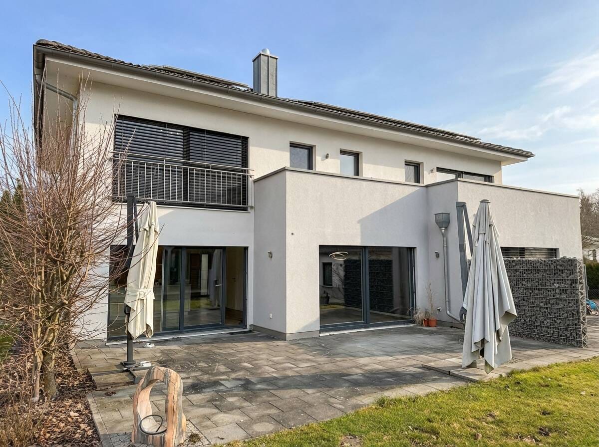 Immobilie in Dingolfing - Bezugsfreies Wohnhaus mit Einliegerwohnung in Dingolfing - Bild 1