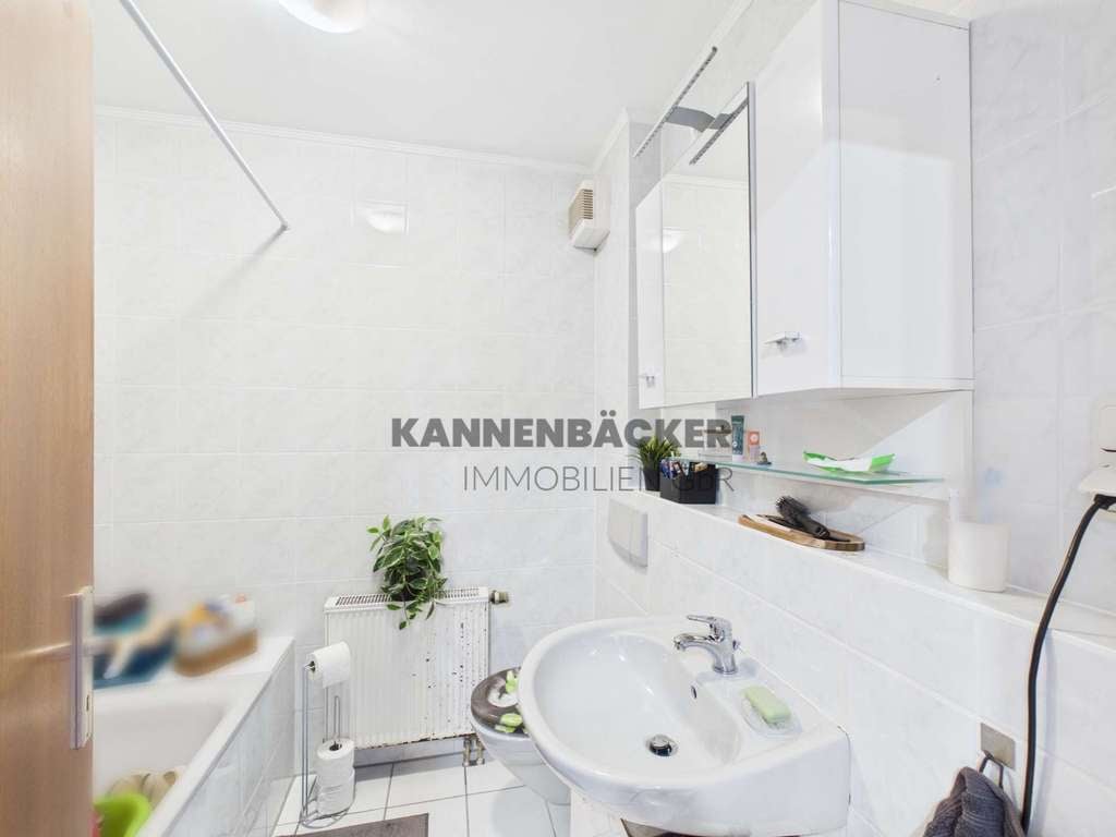 Immobilie in Höhr-Grenzhausen - Helle 2-ZKB-Wohnung mit Balkon und Stellplatz in ruhiger Lage - Bild 4