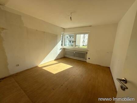 Immobilie in Altötting - Familienfreundliche 3-Zi. Erdgeschosswohnung mit Stellplatz in der Tiefgarage - Bild 2