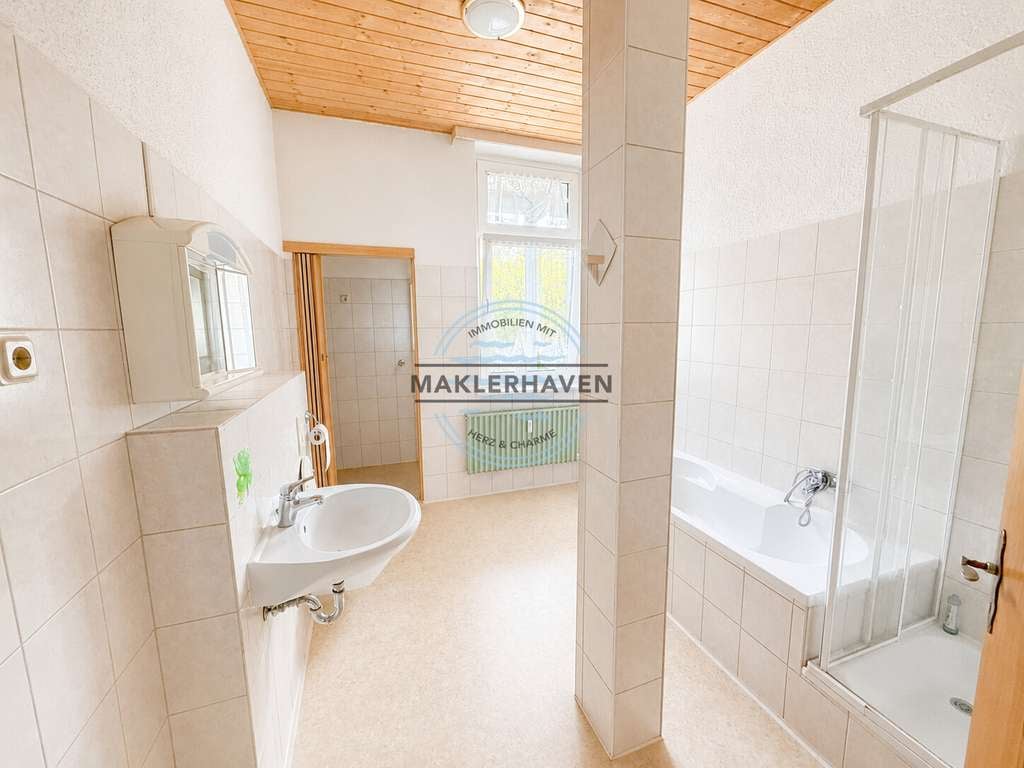Immobilie in Wilhelmshaven - Überraschend anders. Charmante Wohnung mit Garage und viel Gestaltungspotenzial - Bild 4