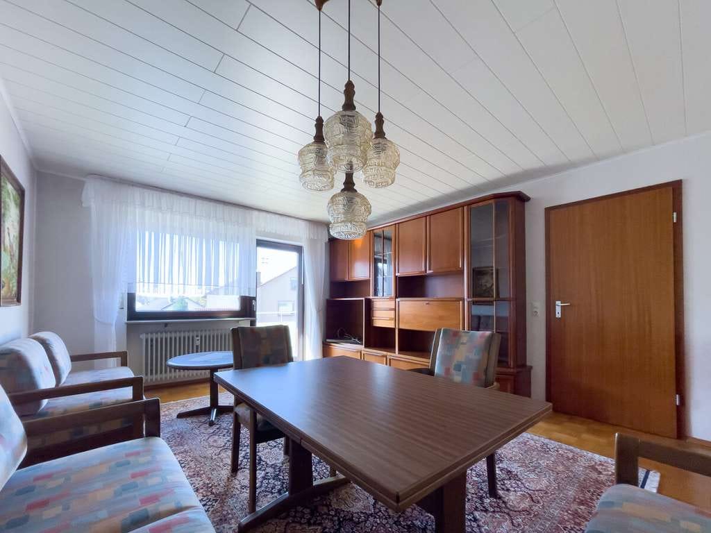 Immobilie in Sternenfels - Charmante 2-Zimmer-Wohnung mit Balkon und Garage in ruhiger Lage - Bild 1