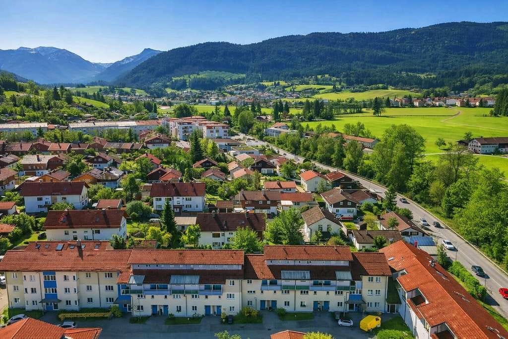 Immobilie in Hausham - Gartenwohnung in Hausham * Überdachte Terrasse * Kamin * Einauküche - Bild 4
