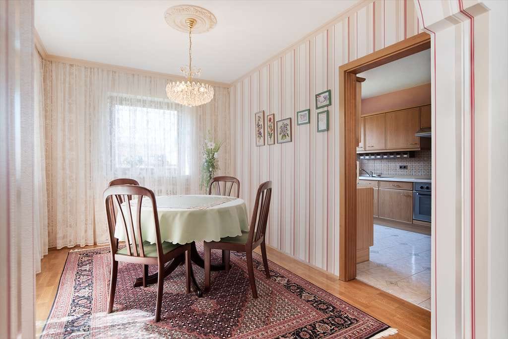 Immobilie in Haimhausen - VIEL RAUM FÜR IDEEN - Freistehendes Einfamilienhaus in hervorragender Wohnlage - Bild 2