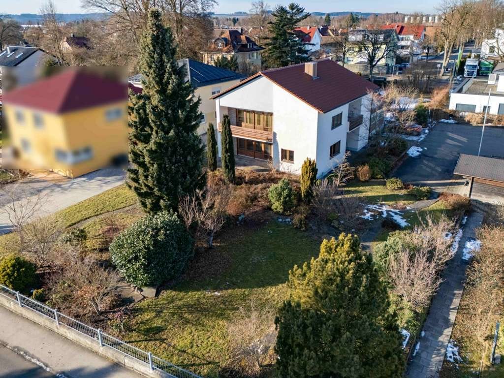 Immobilie in Bad Wurzach - Bad Wurzach - Familiendomizil mit zusätzlichem Bauplatz! 
Ein- bis ZFH in ruhiger zentrumsnaher Lag - Bild 0