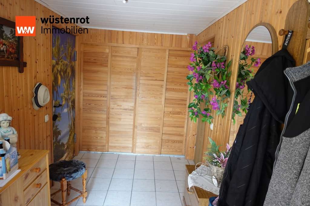 Immobilie in Sömmerda - Doppelhaushälfte mit Einliegerwohnung, Wintergarten & moderner Energietechnik - Bild 1