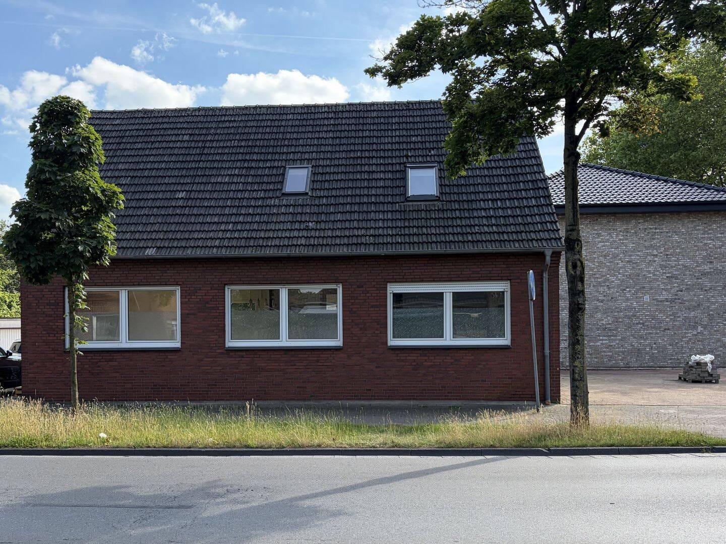 Immobilie in Gronau - Charmantes freistehendes Einfamilienhaus in Epe – Großzügiger Wohnbereich und sonnige Terrasse - Bild 3