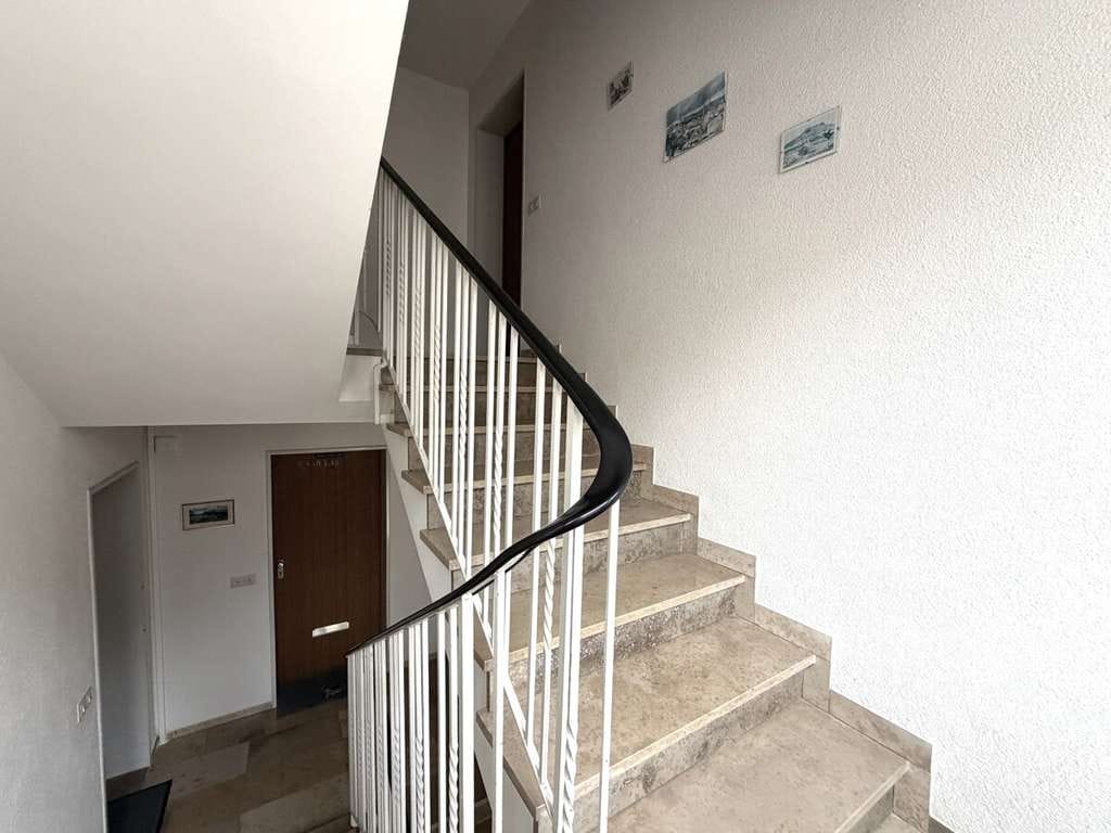 Immobilie in Gößweinstein - Sofort startklar! Moderne, voll möblierte 2-Zimmer-Wohnung – ideal für Eigennutzer & Anleger - Bild 2