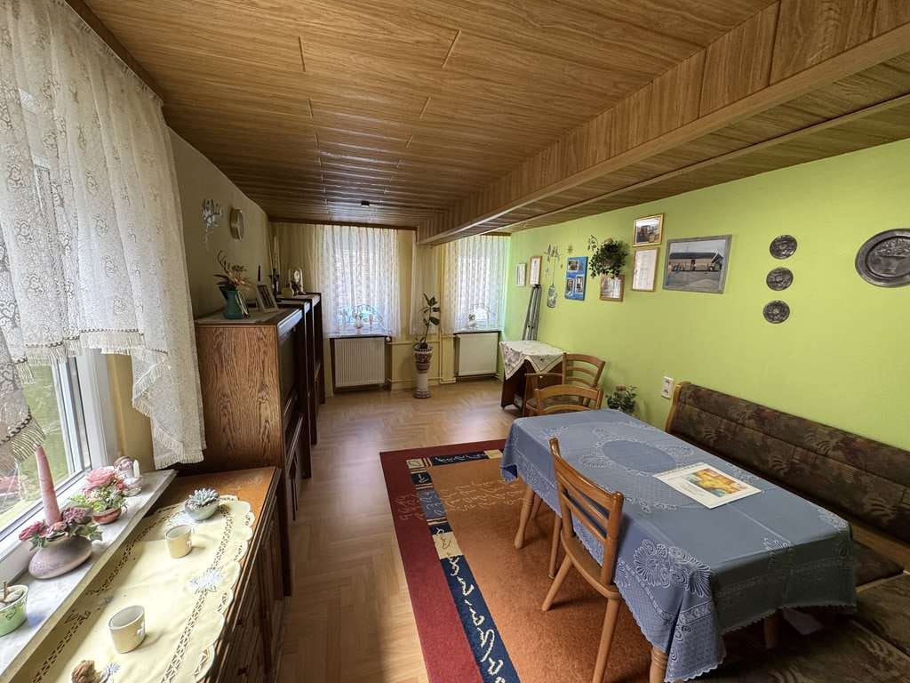 Immobilie in Gimbsheim - Charmantes Einfamilienhaus mit Scheune, Hof und Ausbaupotenzial in Gimbsheim - Bild 4