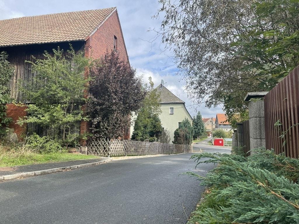 Immobilie in Hirschfeld - Wohnhaus über zwei Etagen und extra Einfamilienhaus - Bild 3