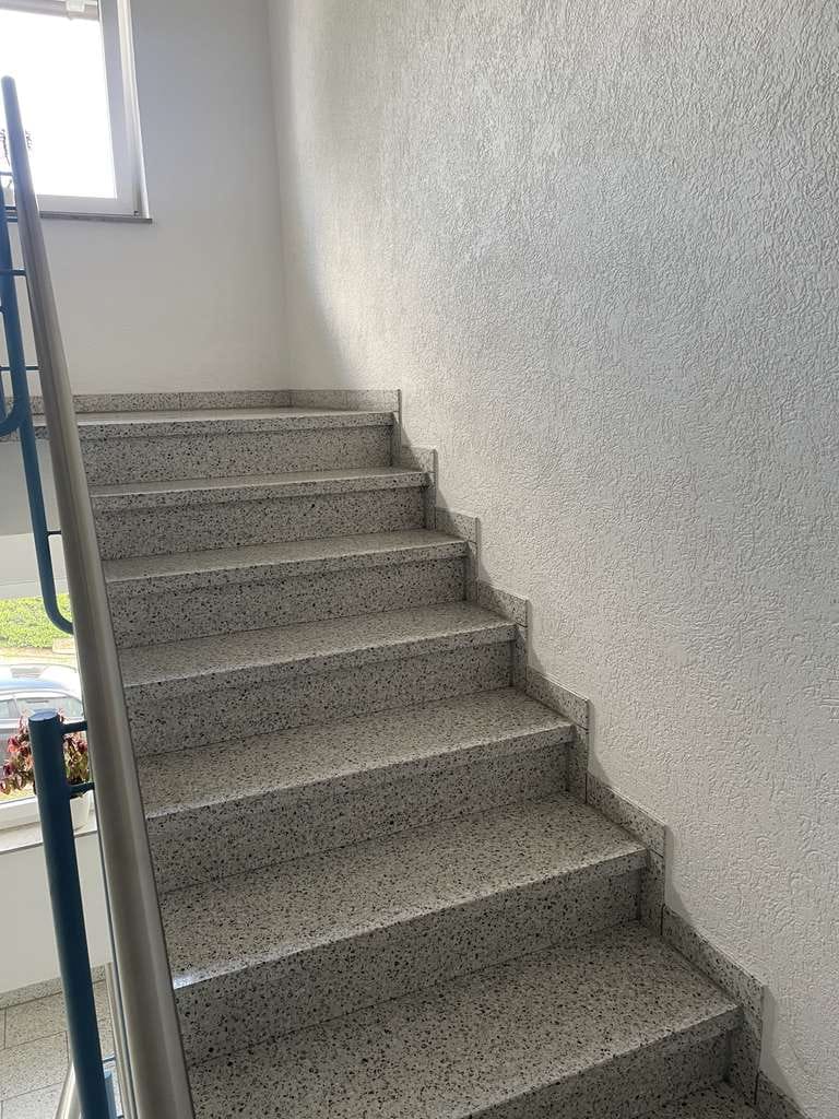 Immobilie in Sulzbach an der Murr - 2 Zimmer Wohnung mit großem Balkon und Tiefgaragenstellplatz - Bild 2