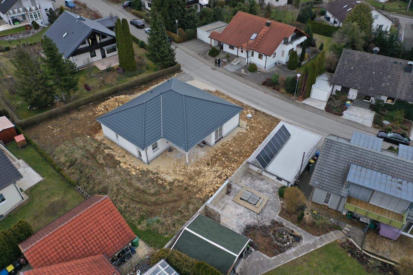 Immobilie in Immendingen - Moderner Neubau Bungalow, Stilvoll wohnen auf einer Ebene - Bild 0