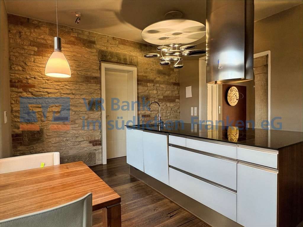 Immobilie in Pleinfeld - Individuelles Wohnen in begehrter Lage mit weitläufigem Garten und Einliegerwohnung am Brombachsee

 - Bild 1