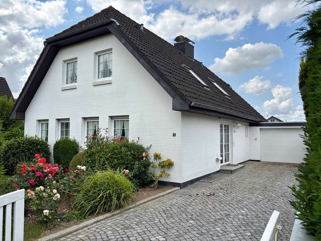 Immobilie in Hamberge - Idyllisch gelegenes Einfamilienhaus mit herrlich eingewachsenem Grundstück - Bild 0