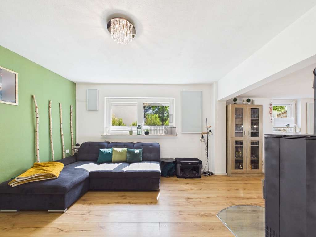 Immobilie in Lehrensteinsfeld - FAMILIENGLÜCK MIT ZUKUNFT – MODERNISIERTES HAUS MIT AUSBAUFLÄCHE - Bild 1