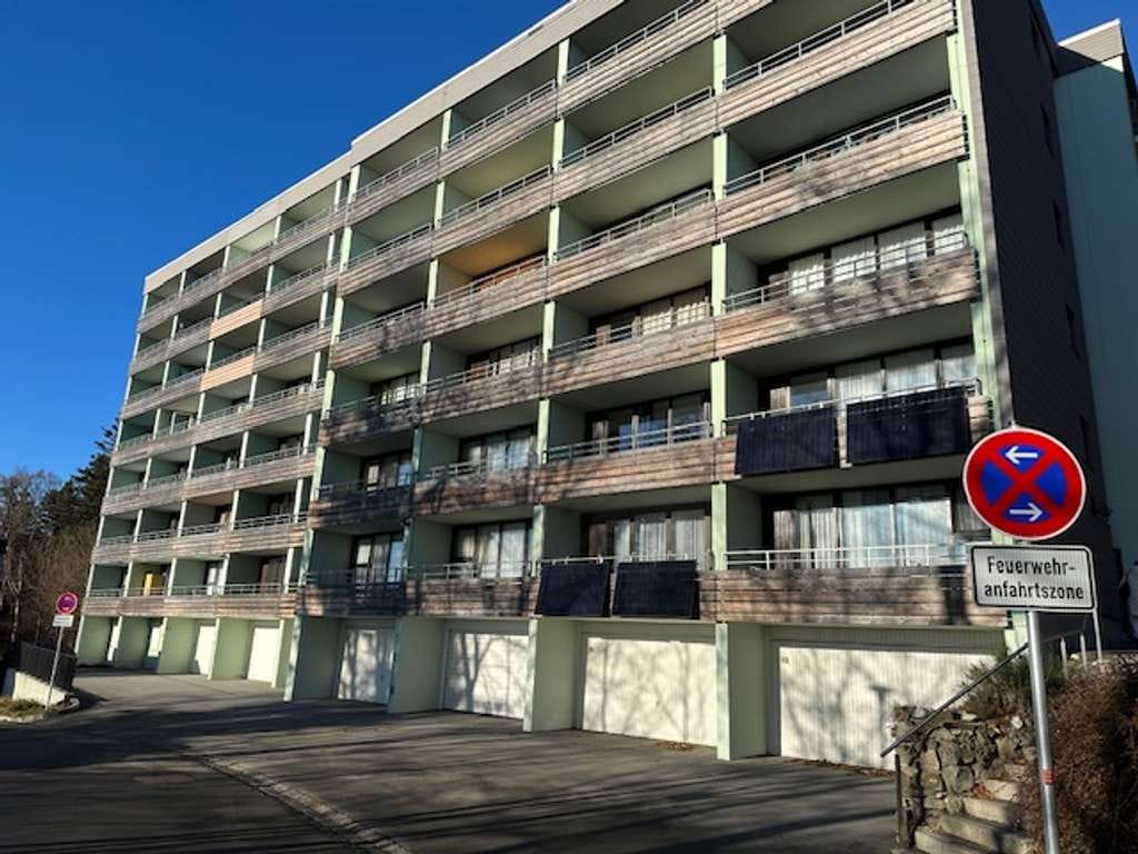 Immobilie in Freyung - Möblierte 2-Zi.-Wohnung mit Balkon und traumhafter Aussicht am Geyersberg - Bild 0