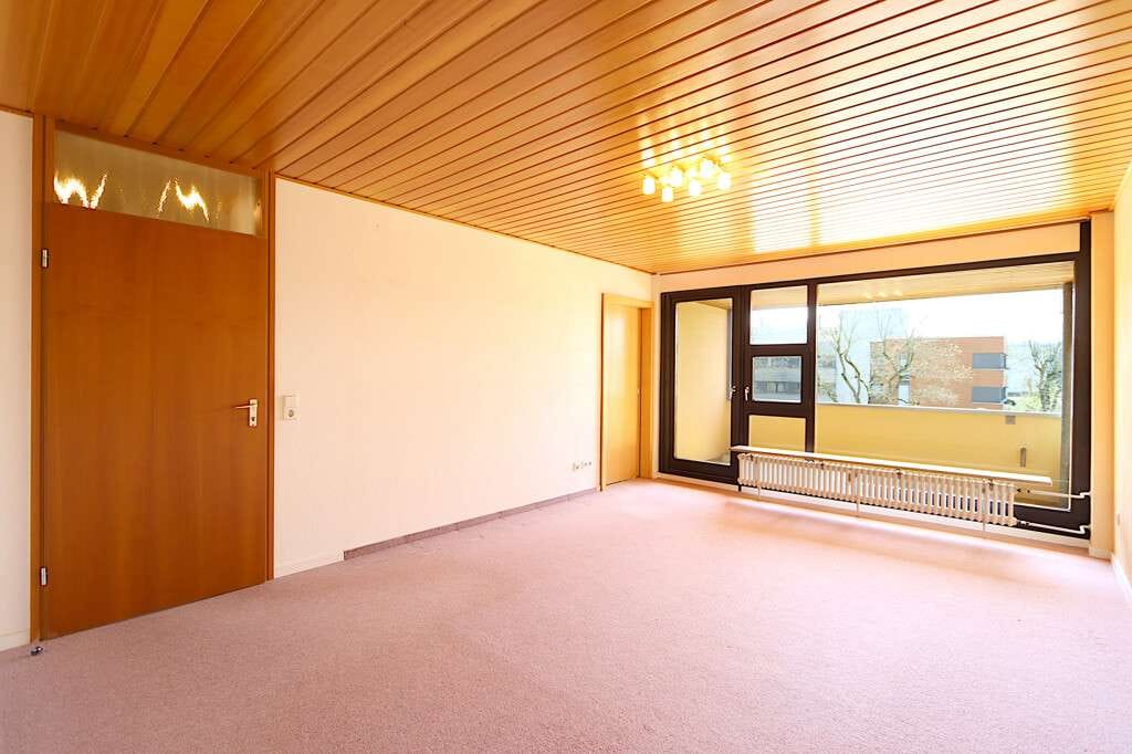 Immobilie in Tamm - Viel Raum zum Ankommen! 4-Zimmer-Wohnung mit ca. 100 m², EBK, Südbalkon & TG – ab sofort frei! - Bild 3
