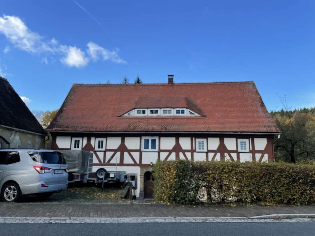 Immobilie in Jonsdorf - Denkmalgeschütztes Mehrfamilienhaus mit Scheune im Kurort Jonsdorf - Bild 3