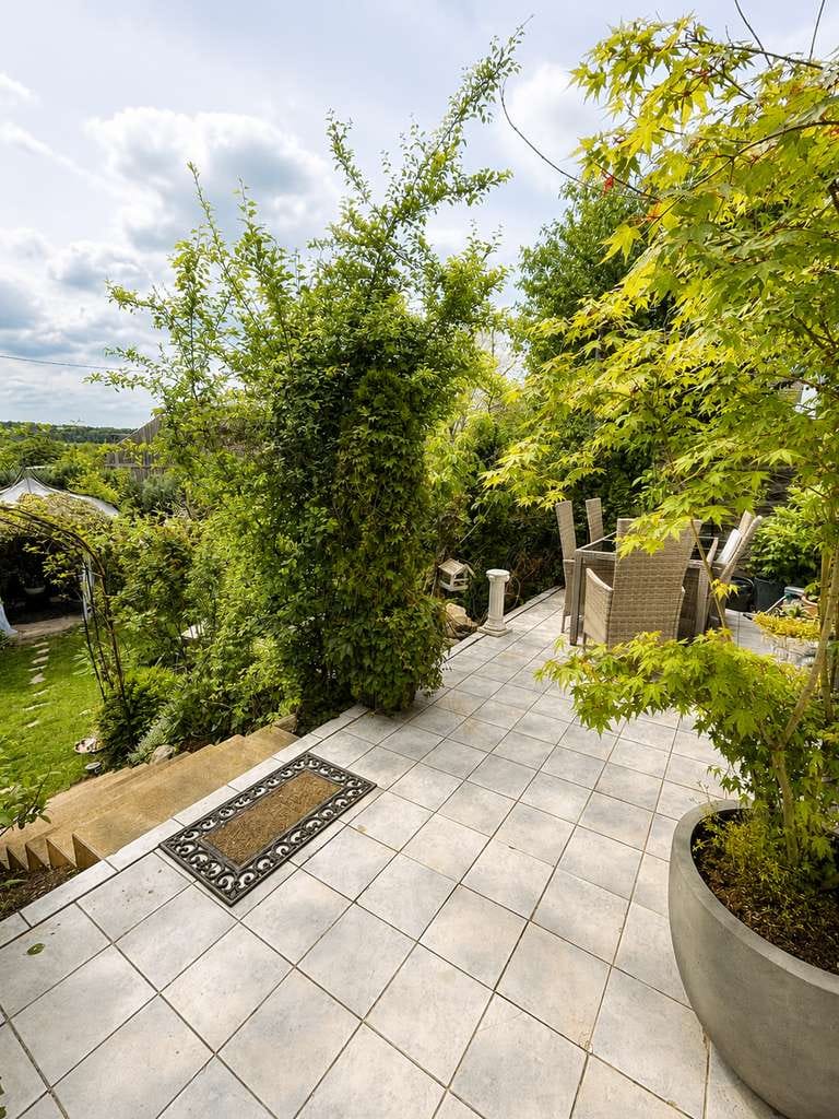 Immobilie in Obersontheim - Großzügige 3-Zimmer-Gartenwohnung mit Südterrasse – Wohnen wie im eigenen Haus - Bild 2