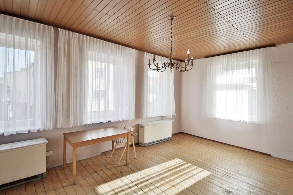 Immobilie in Kronau - Großzügiges Familiendomizil mit Ausbaupotenzial im Herzen Kronaus - Bild 4