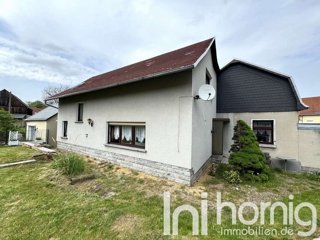 Immobilie in Schirgiswalde-Kirschau - Interessantes Einfamilienhaus mit idyllischem Garten in Crostau - Bild 0