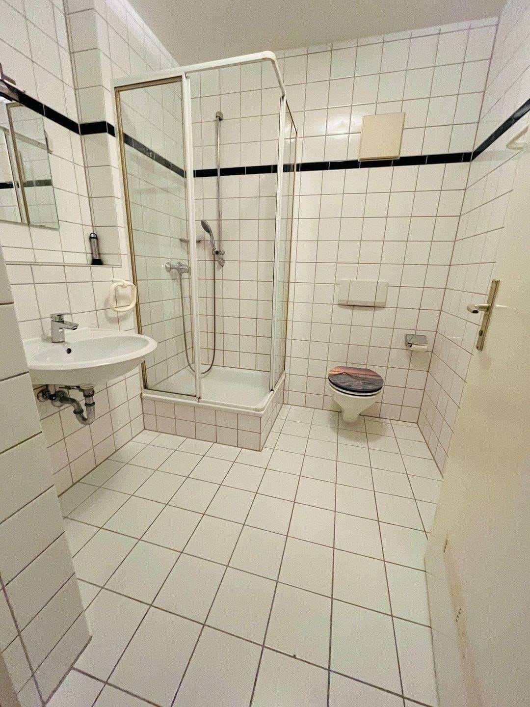 Immobilie in Bondorf - Zentrale Lage - Ideal für Singles und Paare - Bild 2