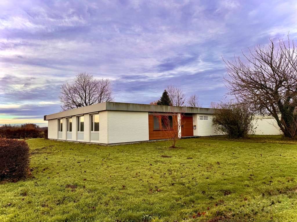 Immobilie in Schutterwald - Großzügiger Bungalow auf  4.948 m² - Bild 0