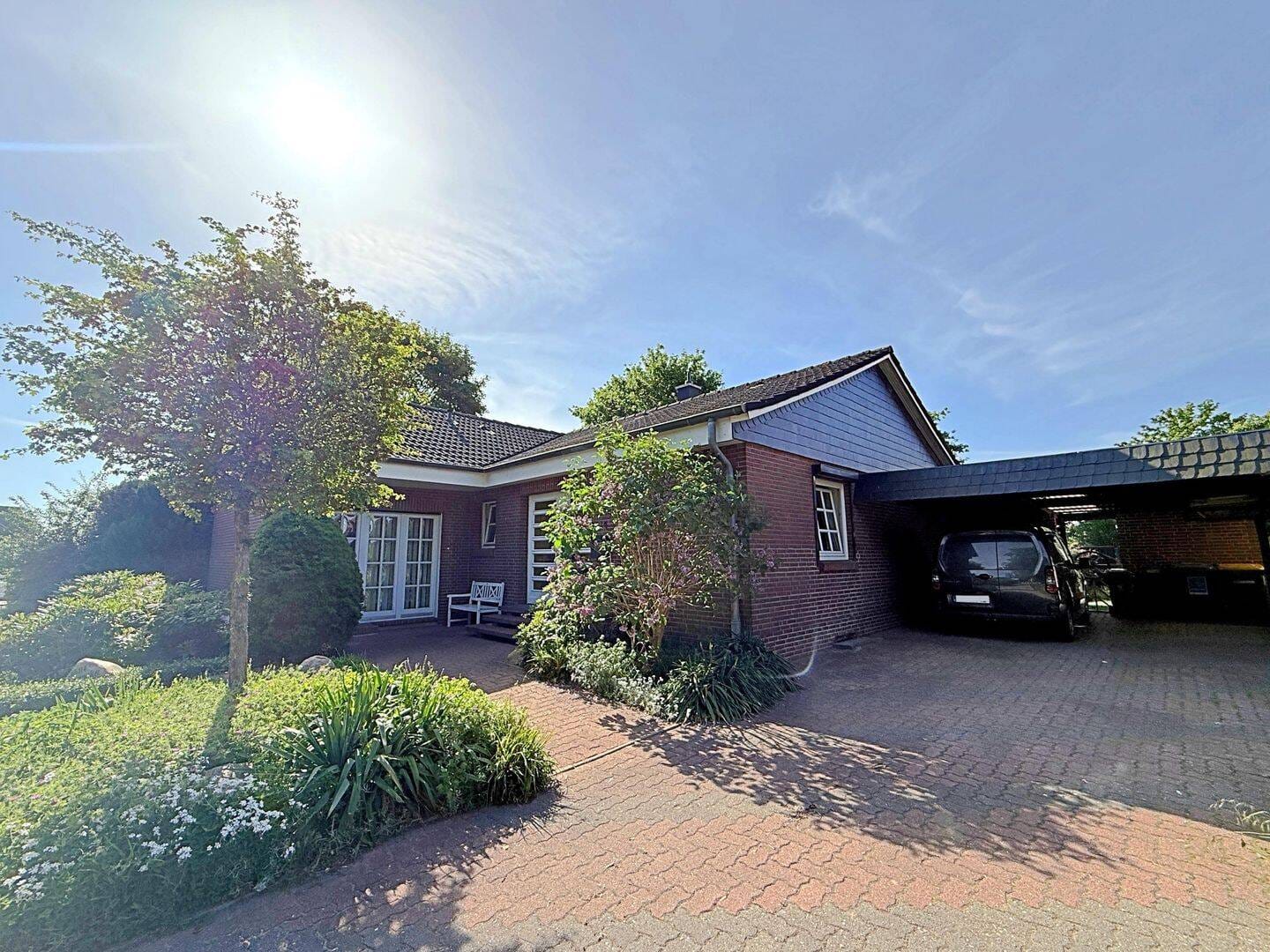 Immobilie in Borstel-Hohenraden - Großer Winkelbungalow mit Vollkeller - Bild 0