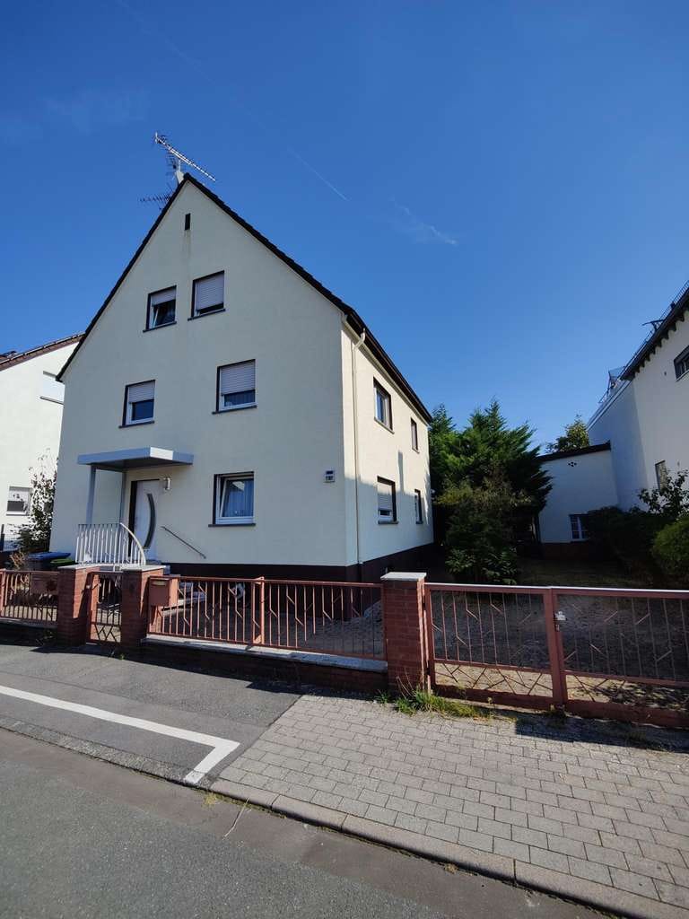 Immobilie in Egelsbach - PROVISIONSFREI, kleines Mehrfamilienhauses mit 660m² Grundstück (Baupotenzial) - Bild 1
