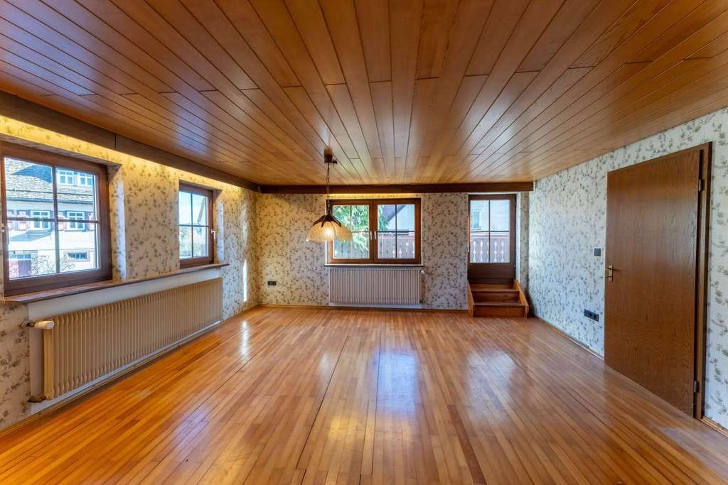 Immobilie in Ebhausen - Ländlicher Charme inklusive – Bauernhaus mit Scheune in Wenden - Bild 2