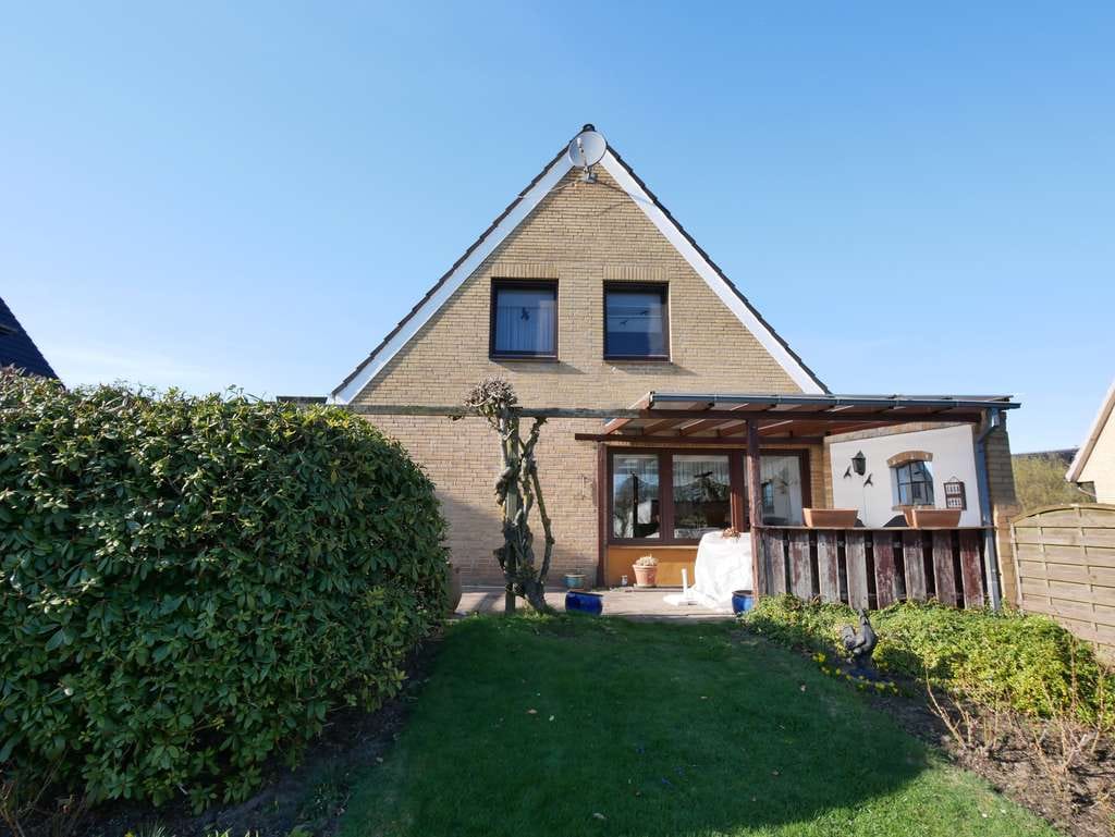 Immobilie in Bilsen - Idyllisches Einfamilienhaus mit Garage, Nebengebäude & großem Garten am Feldrand - Bild 0