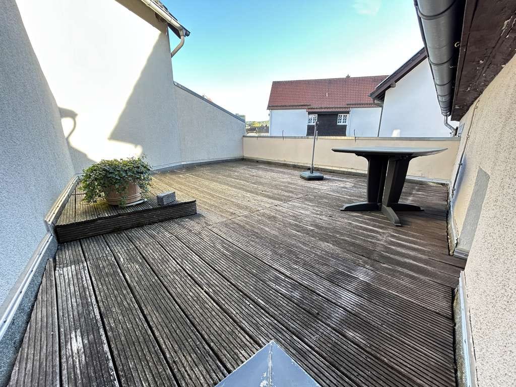 Immobilie in Marsberg - Gepflegtes Einfamilienhaus mit Garage und großzügiger Dachterrasse in ruhiger Lage von Marsberg - Bild 1