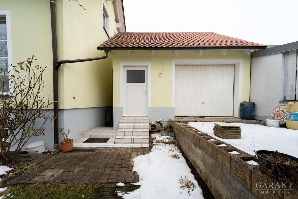 Immobilie in Stammham - Großzügiges Einfamilienhaus in ruhiger Ortsrandlage von Stammham  - Bild 2