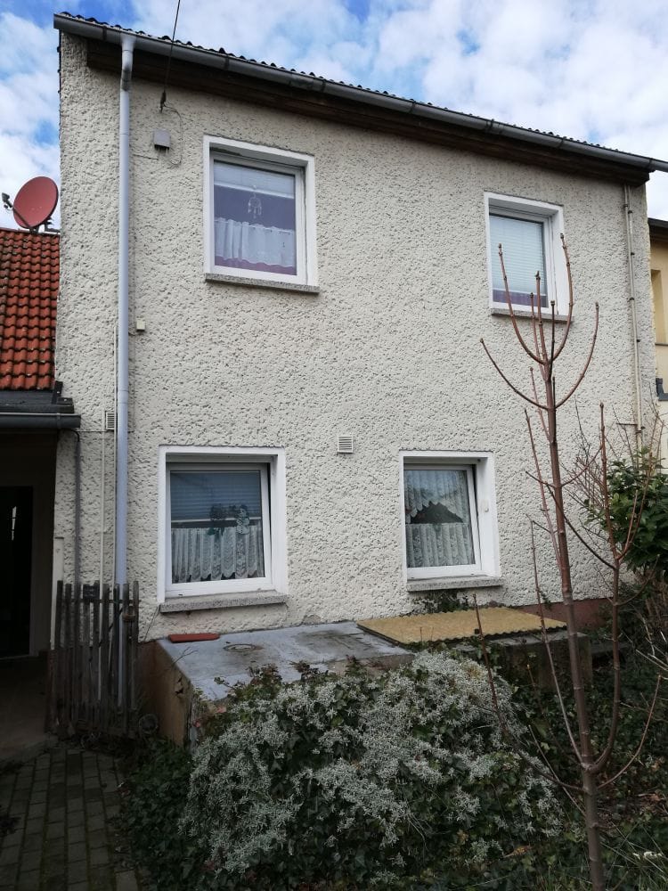 Immobilie in Rathenow - Kleines Grundstück mit zwei Gebäuden und Innenhof - Bild 0