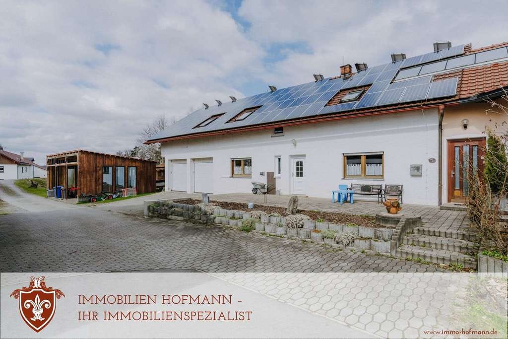 Immobilie in Hunderdorf - * Großzügiges Einfamilienhaus in ruhiger Lage* - Bild 1