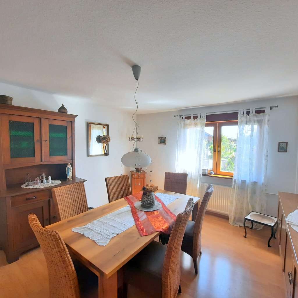Immobilie in Neuhausen - Modernisiertes Zweifamilienhaus in Neuhausen-Hamberg - Bild 1