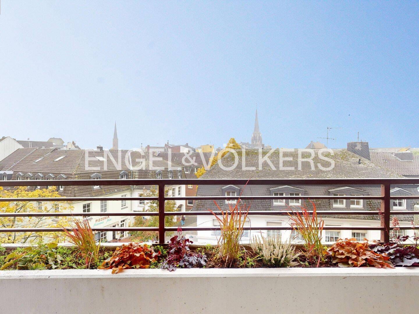 Immobilie in Moers - Schöne 4-Zimmer-ETW mit Südwest-Balkon - Bild 0