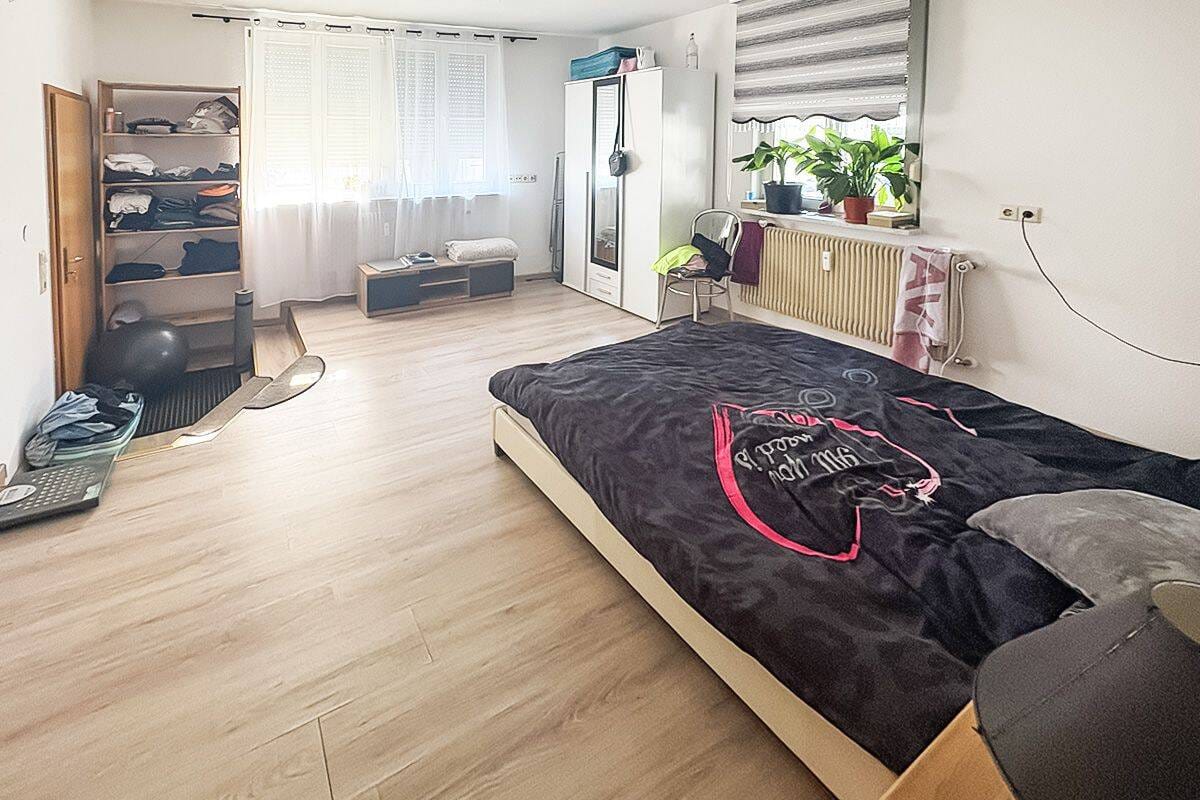 Immobilie in Mengen - Smart wohnen in komfortabler Stadtlage,   geräumige Wohnung mit praktischem Schnitt - Bild 3