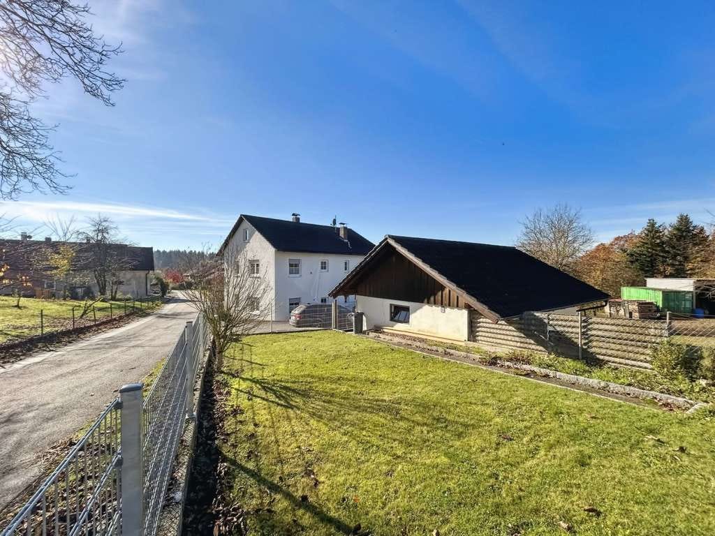 Immobilie in Künzing - Ihr zukünftiges Zuhause in Künzing – EFH mit viel Platz, Natur und Entwicklungsmöglichkeiten - Bild 2