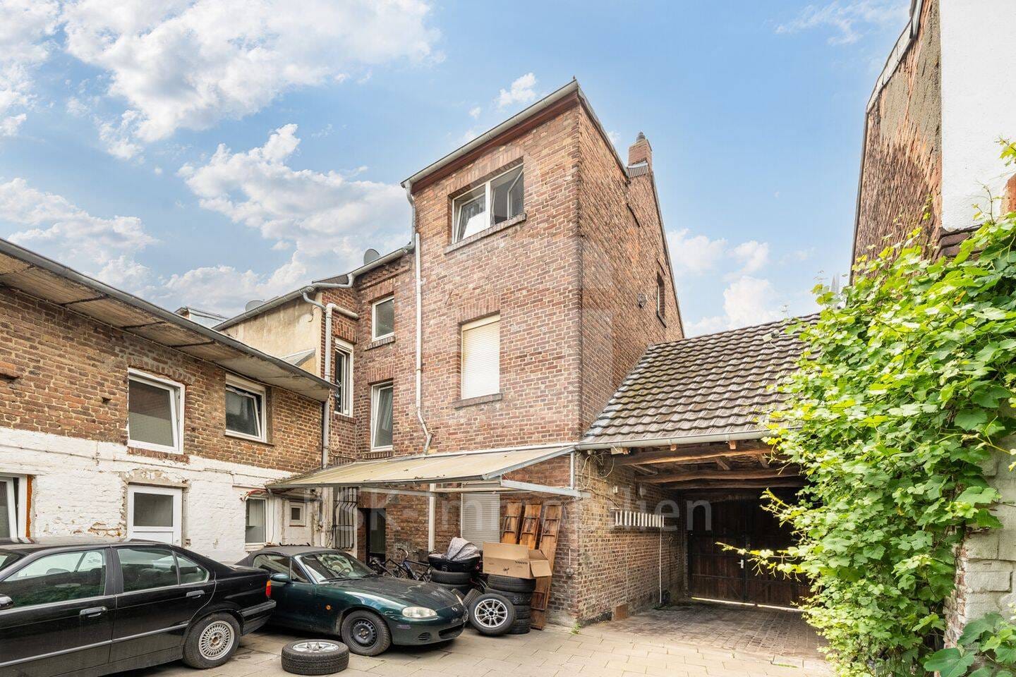 Immobilie in Elsdorf - Investieren Sie in Steine - Wohn-/Geschäftshaus in zentraler Lage von Elsdorf mit Potenzial. - Bild 2