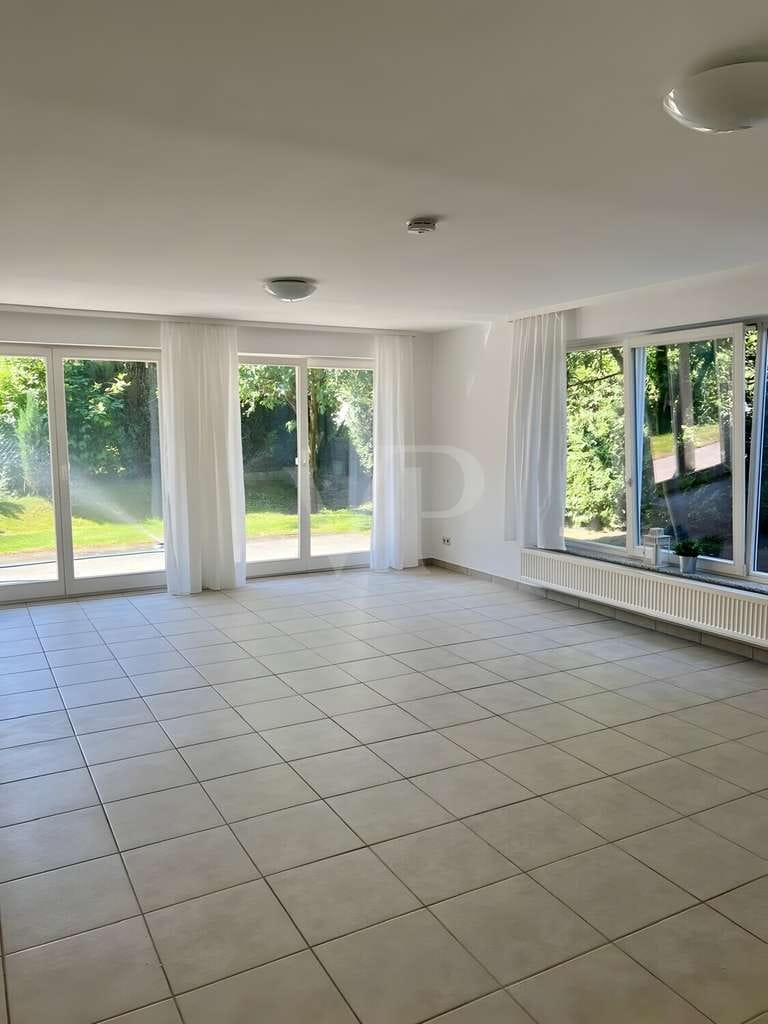 Immobilie in Mackenbach - Modernes Einfamilienhaus mit Doppelgarage zur Kapitalanlage oder Eigenbedarf - Bild 1