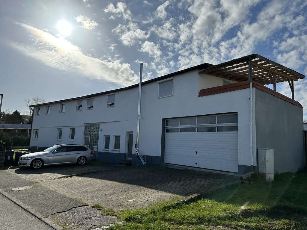 Immobilie in Abstatt - Mehrfamilienhaus mit viel Wohnraum in guter Lage in Abstatt - Bild 2