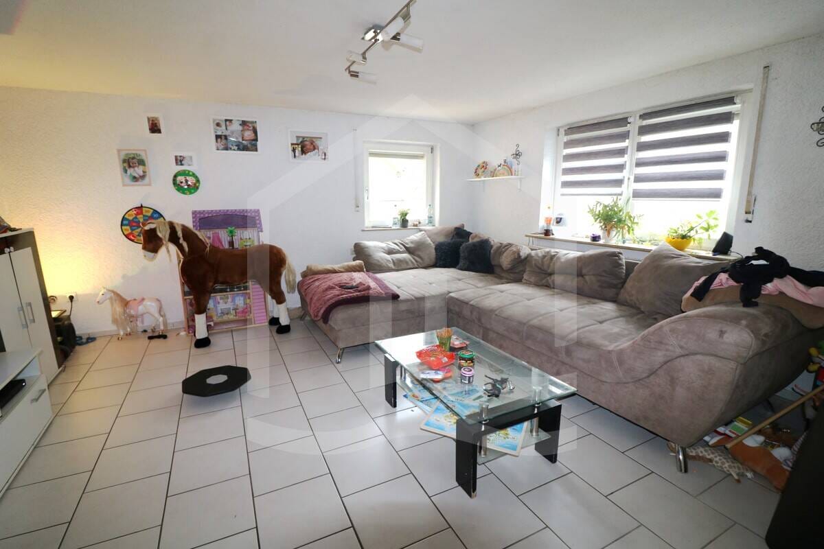 Immobilie in Widdern - Ein Zuhause mit Möglichkeiten - Haus und Scheune in Widdern - Bild 1