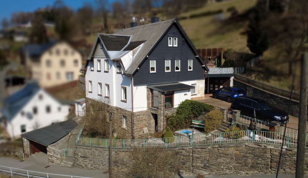 Immobilie in Breitenbrunn/Erzgebirge - Tolles Zweifamilienhaus mit Blick ins Grüne! - Bild 3