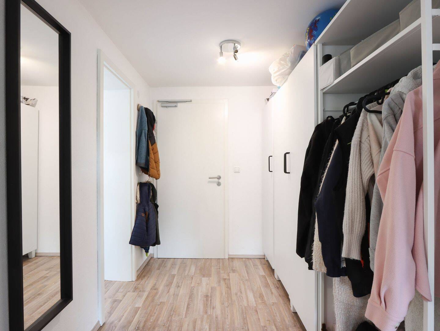 Immobilie in Uffenheim - "Investieren in Uffenheim: 5-Zimmer-Dachgeschosswohnung, kernsaniert & vermietet" - Bild 1