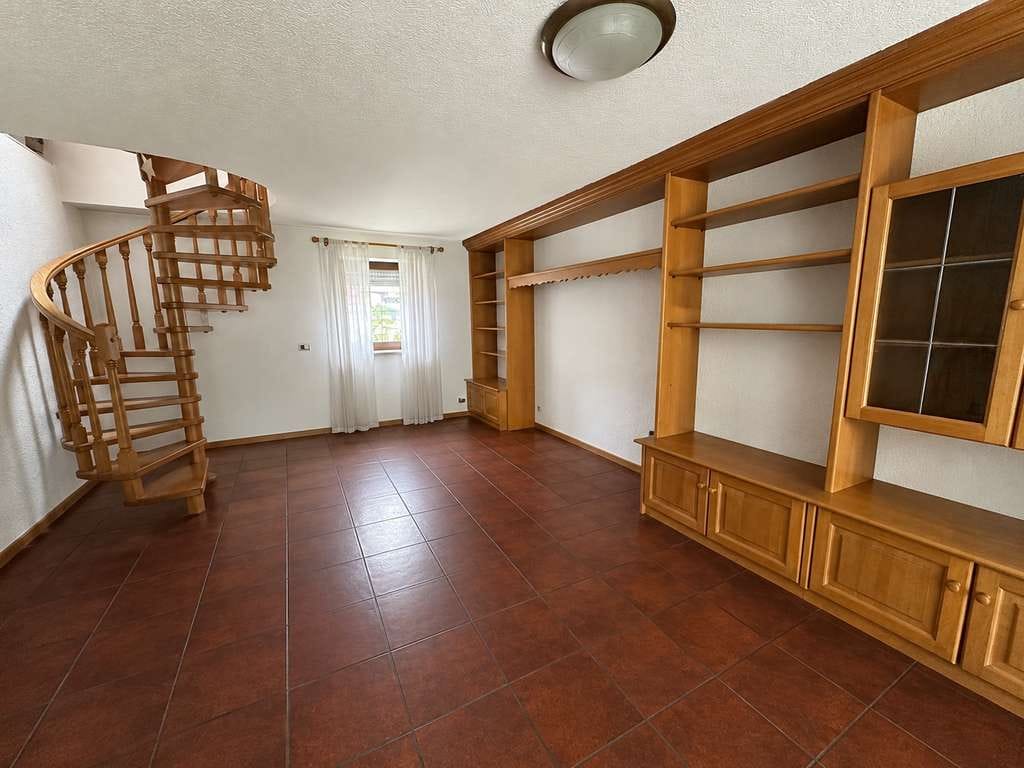 Immobilie in Wertingen - Gepflegtes, großes EFH mit Wintergarten, Garage und Werkstatt! Ideal für eine Familie! - Bild 1