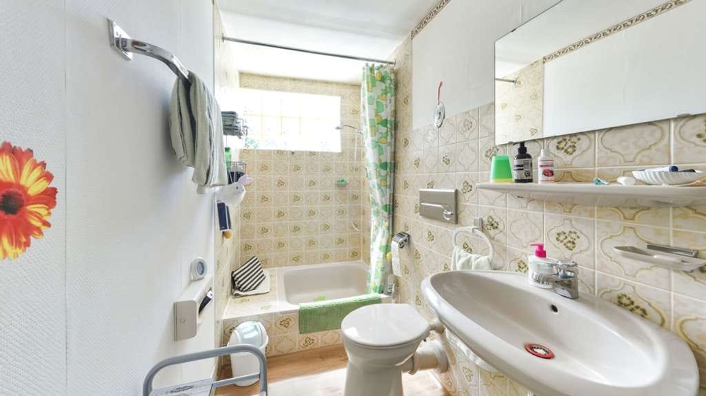 Immobilie in Hefersweiler - Einfamilienhaus im Bungalowstil mit Garage und tollem Garten - Bild 4