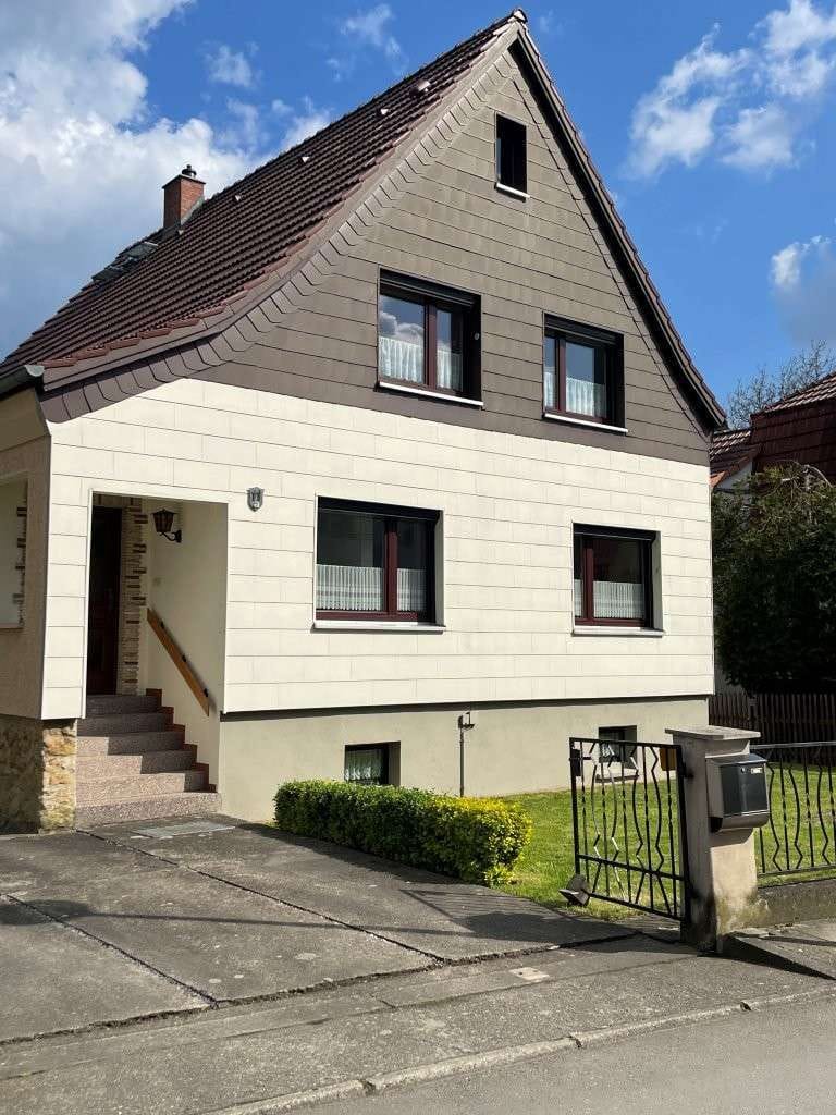 Immobilie in Rudolstadt - Teilsaniertes Einfamilienhaus mit großem Grundstück - Bild 3