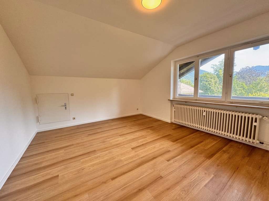 Immobilie in Rottach-Egern - Dachgeschoss - Balkonwohnung in ruhiger und sonniger Wohnlage am Oberachweg - Bild 4
